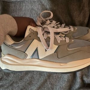 Green New balance men’s shoes